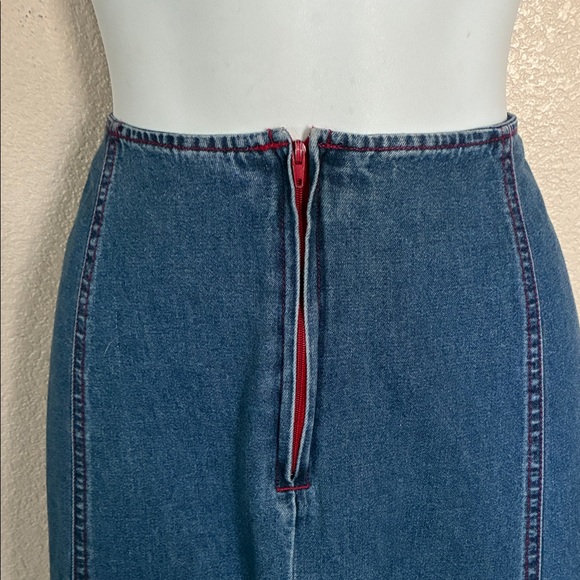 TY Original Wear Denim Skirt & Red Roses, red topstitch, back zip & slit. 16 - Picture 10 of 17
